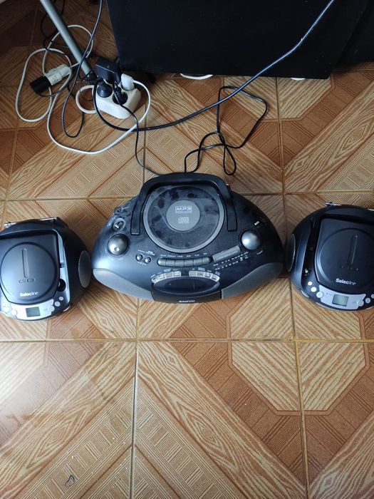 3 radios Som a Funcionar