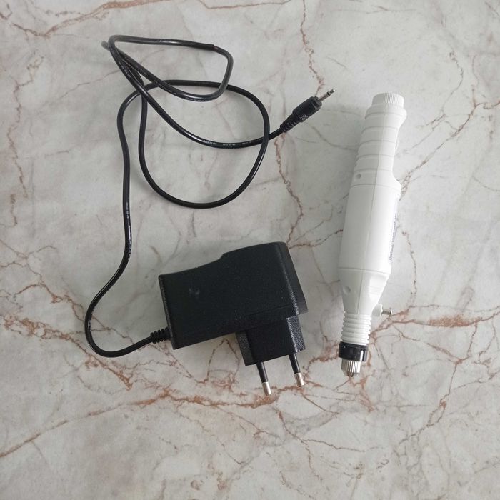 lampa do paznokci + frezarka