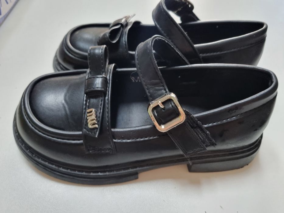 Туфлі для дівчинки