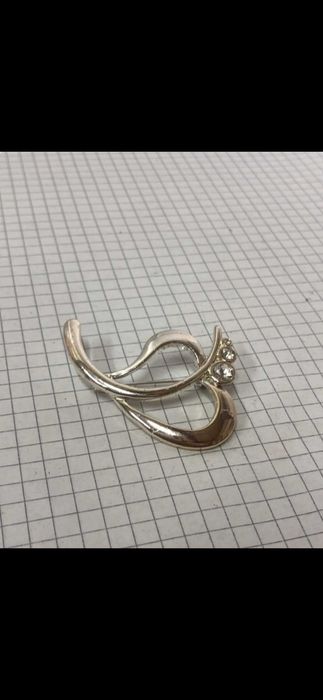 Подарочное украшение брошка