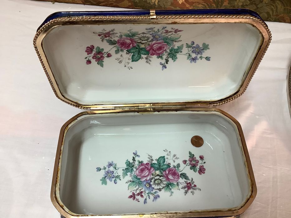 COFRE PARA JÓIAS EM PORCELANA