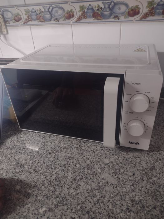 Mrico ondas kunft 20litros