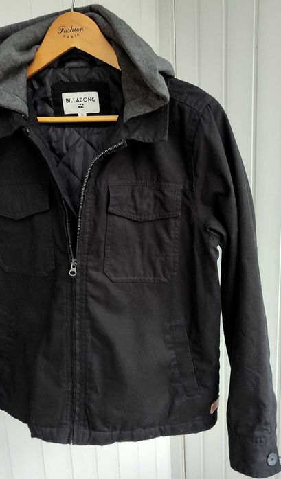Billabong. Женская куртка карго с капюшоном. Размер М.
