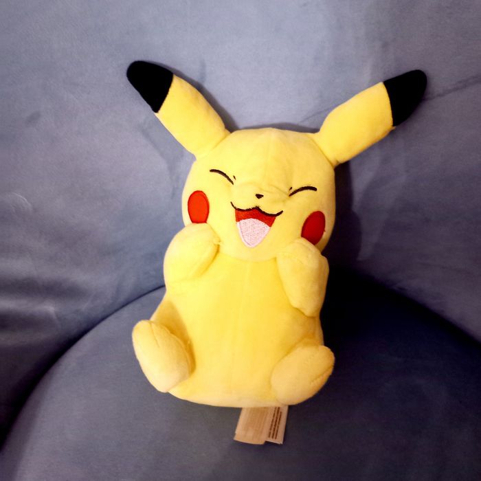 Pikachu pokemon maskotka