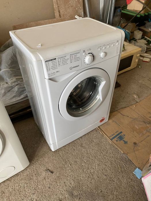 Пральна машина Indesit