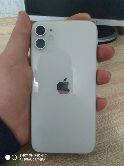 Продам айфон в нормальному стані