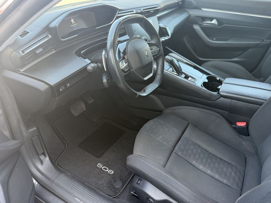 Peugeot 508  1.5 HDI Act Pack EAT8  2021  Nacional  já tem de 8 mm