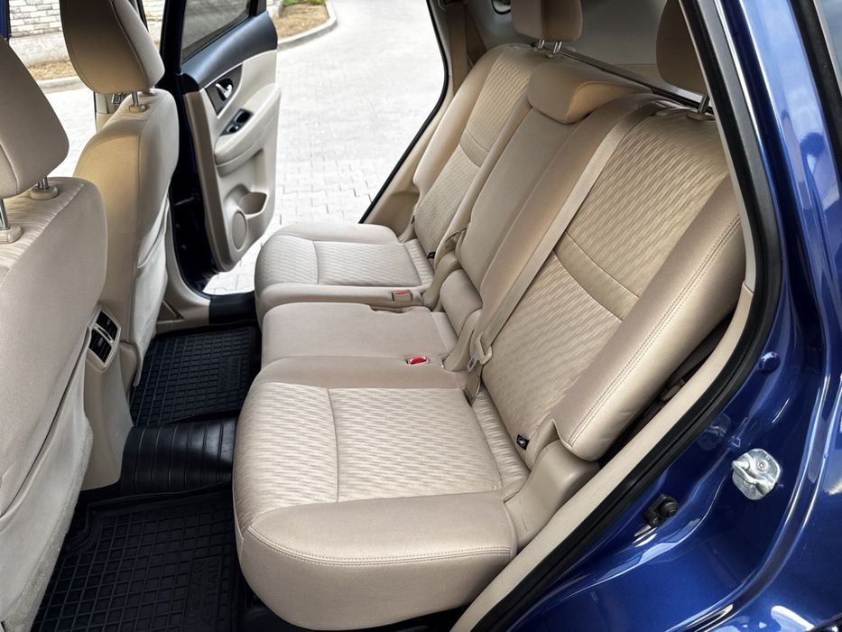 Nissan Rogue 2016 рік