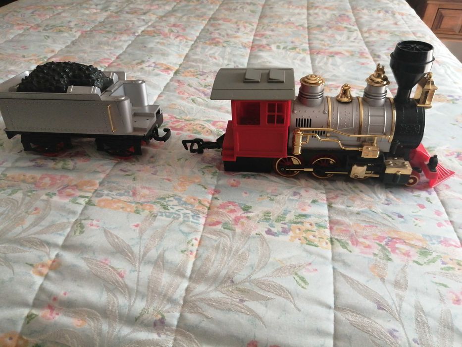 Comboio para colecao em plástico