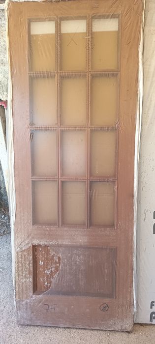 Portas de Madeira novas