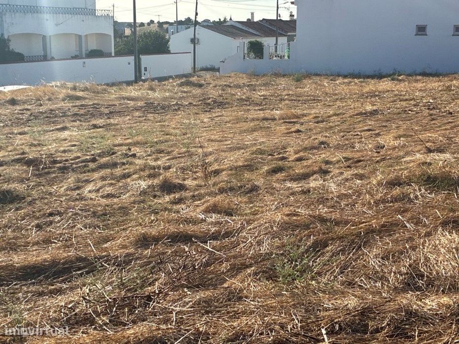 Terreno em Selmes para construção 975 m2