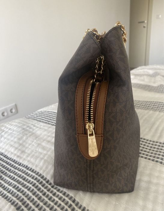 Mala Michael Kors
