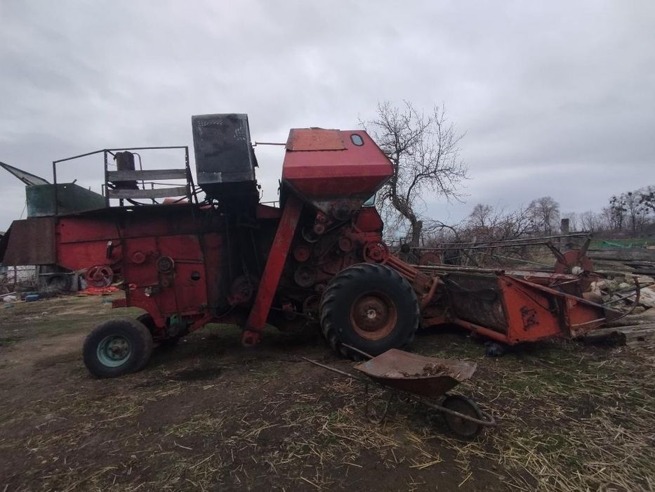 Продам Комбайн Нива ск5