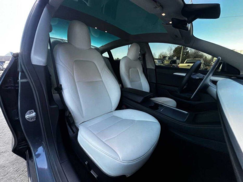 Tesla Model 3 Performance      2022