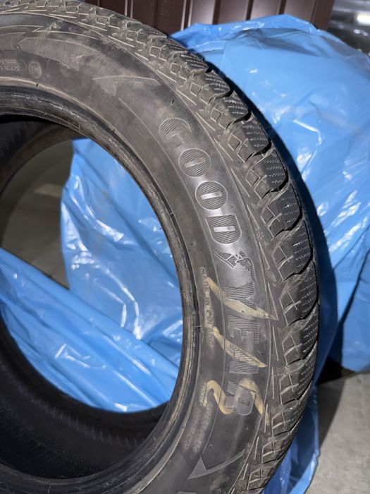 Goodyear UltraGrip Ice 2 205/ 55 R16 94 T