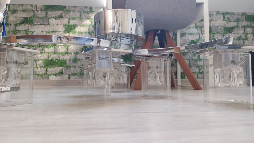 Lampa szklana, żyrandol szklany
