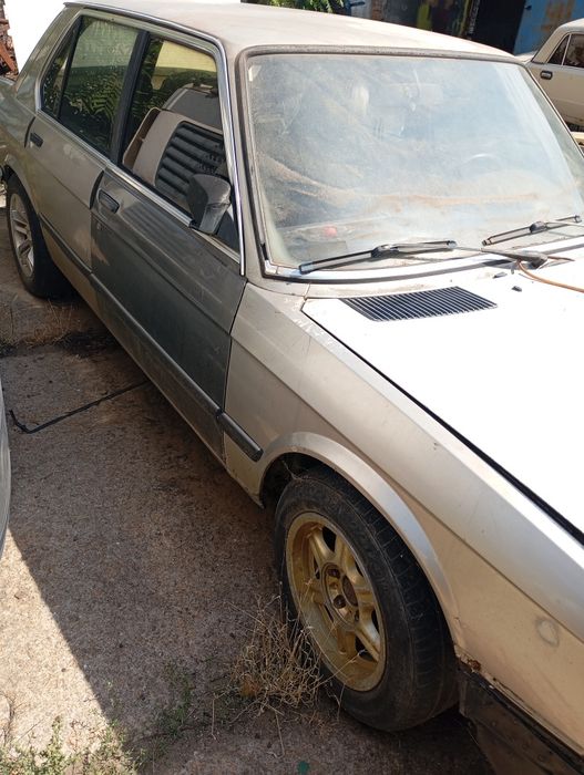 продам авто BMW e28