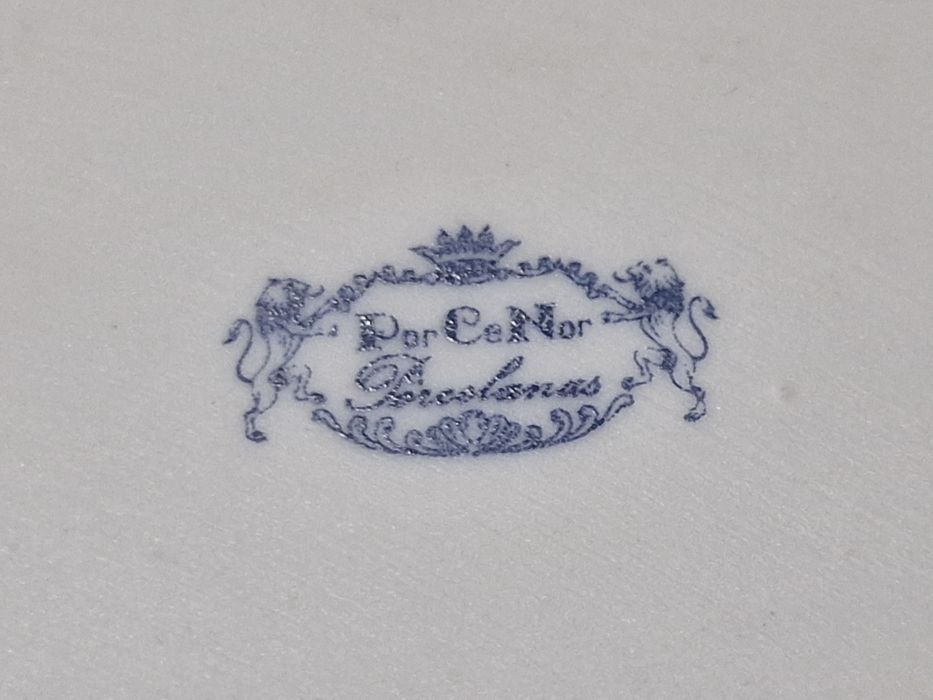 Conjunto de chávena de porcelana ( miniatura)