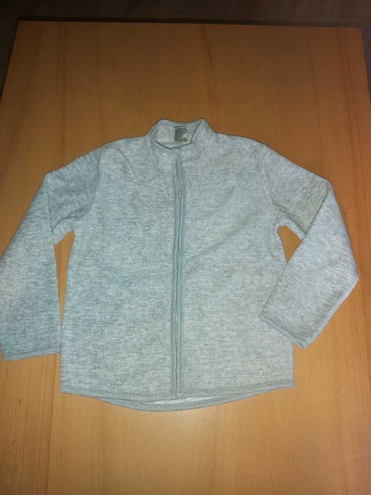 21 Bluza r. 116 polarowa ciepła rozpinana bez kaptura szara