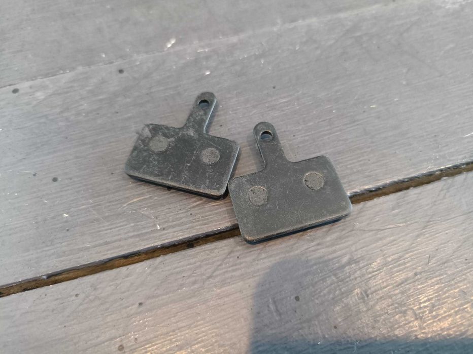 Oryginalne klocki hamulcowe Shimano Saccon do Alivio,Tektro