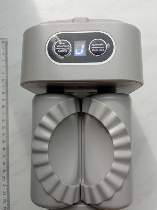 Автоматична машинка для вареників і пельменів