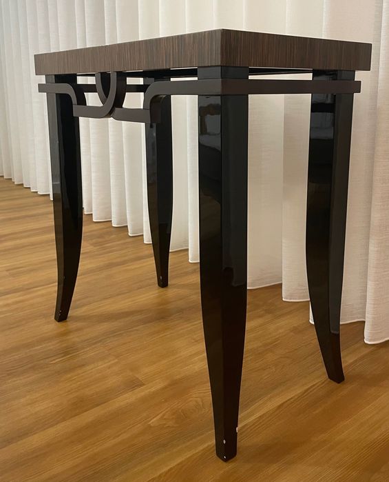 Mesa decorativa em madeira pau ferro