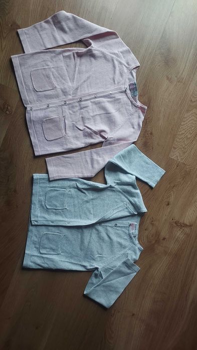 Reserved swetry dla bliźniaczek 122