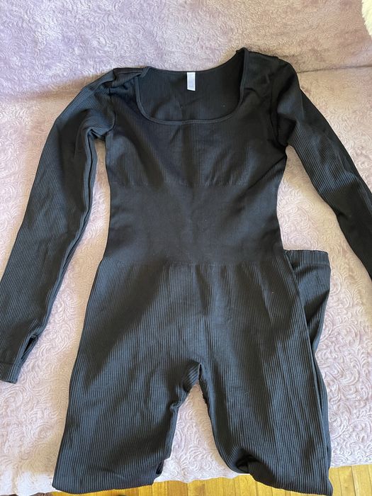 Щільний комбез,розмір по факту хс-м