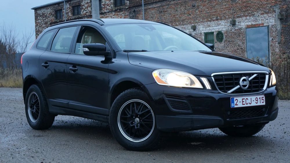 Volvo XC 60 2.0d 163KM 5cylindrowy, czarny, 2012r, navi, hak, opłacony
