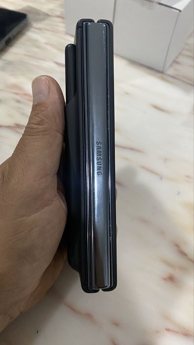 Samsung Z Fold 4