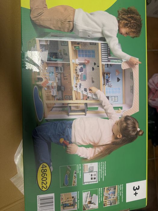 Casa bonecas madeira