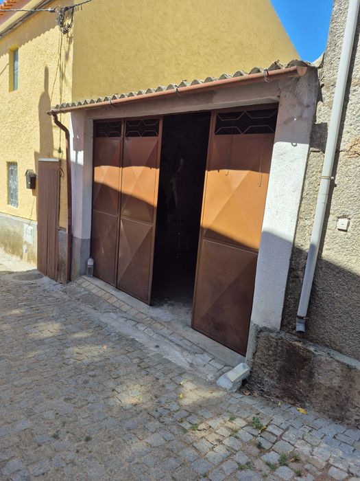 Casa para venda em Paranhos da Beira