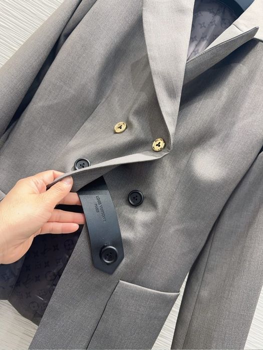 Louis Vuitton elegancki komplet garniturowy