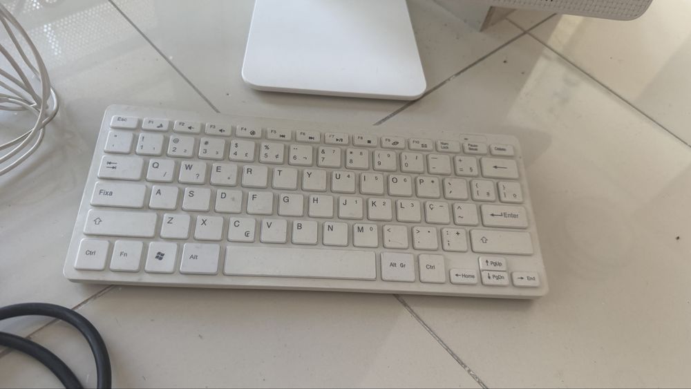 Computador Acer branco
