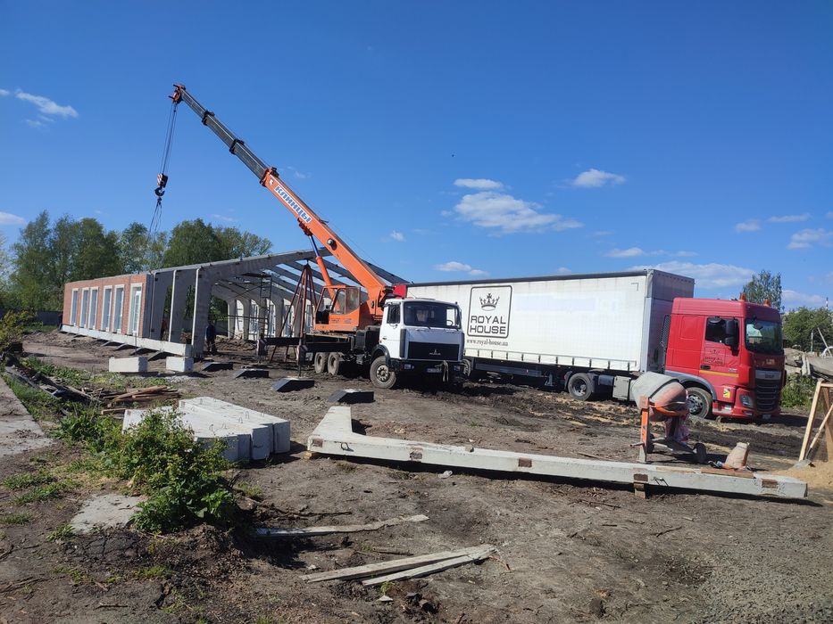 Послуги автокранів 25 тонн 28 метрів Волинська область є люлька.