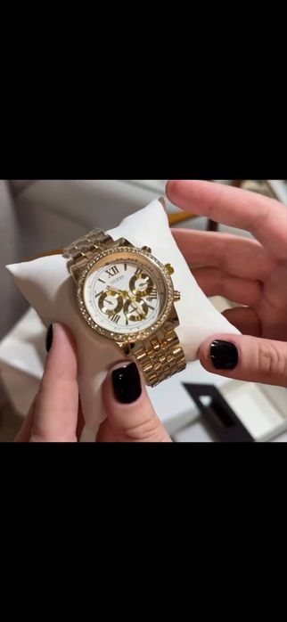 Годиник Guess продам