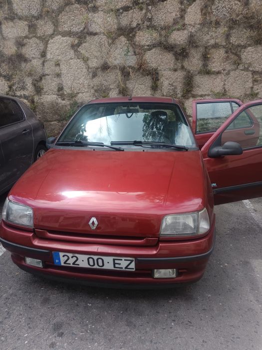 Renault Clio 1.2 — Com IPO até Março 2027 (Aceito Troca)