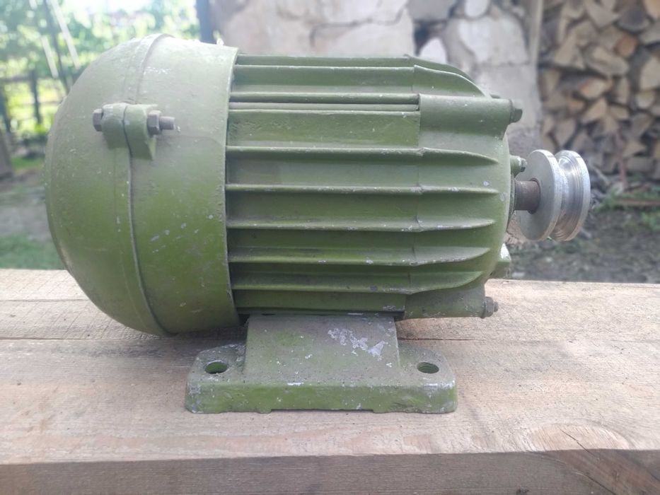 Електромотор А042-4 Электродвигатель 2.8 квт. 1500 об.