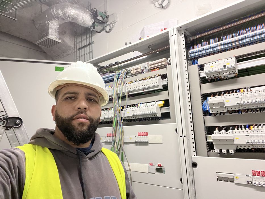 Eletricista baixa tensoa