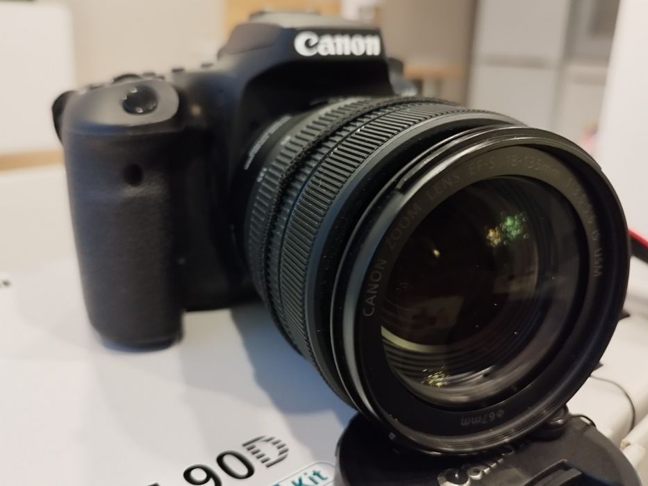 Canon 90 D+obiektyw 18-135 IS USM