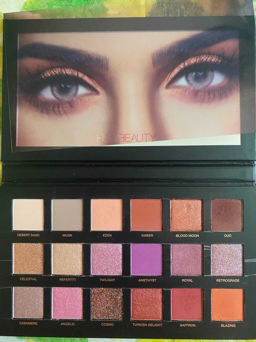 Палетка теней Huda Beauty Desert Dusk