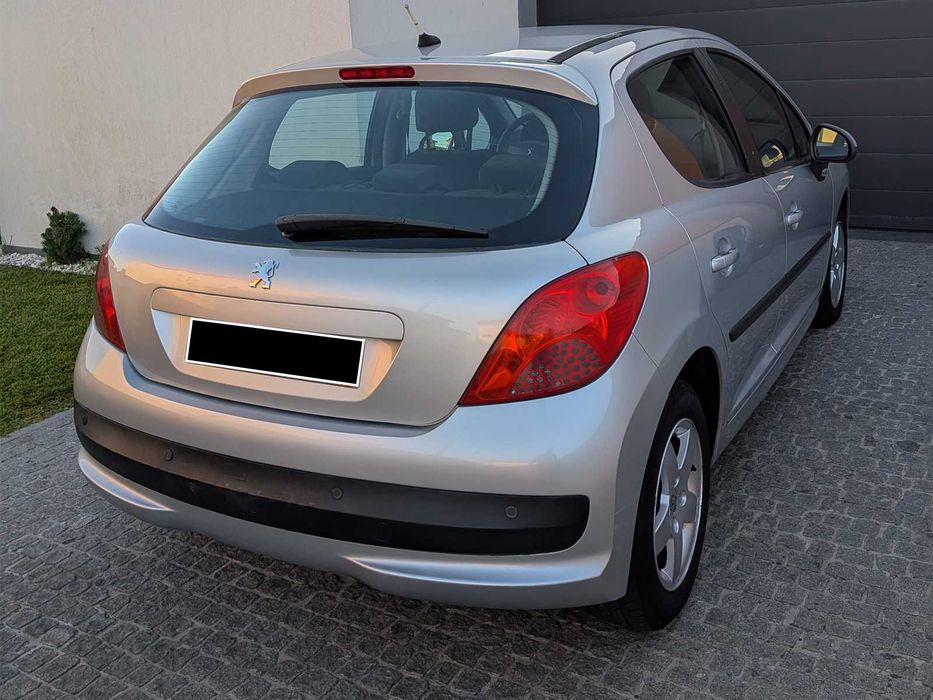 Peugeot 207 1.4 HDi — 2007 — 175.000 km — photo 3
