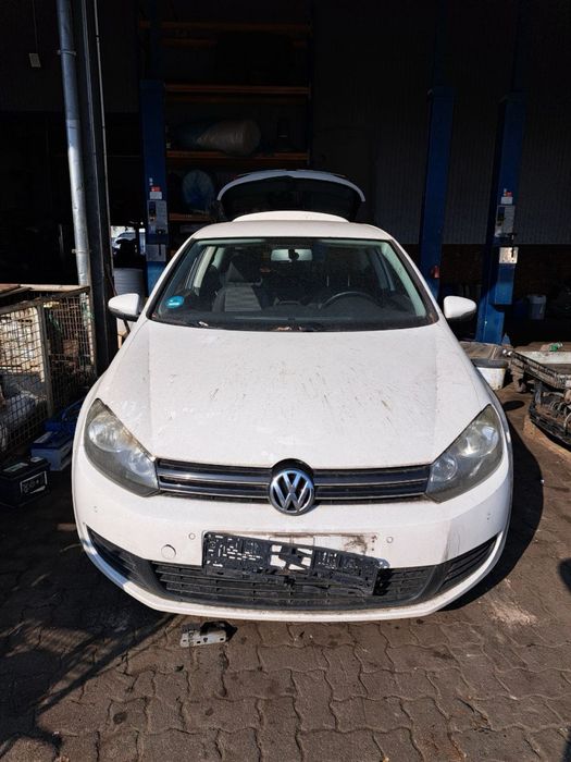 Розборка Гольф 6 хетчбек Шрот автозапчасти VW Golf 6 хатч білий гольф