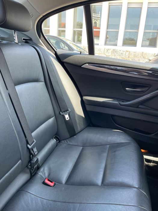 BMW 520 automático 2012