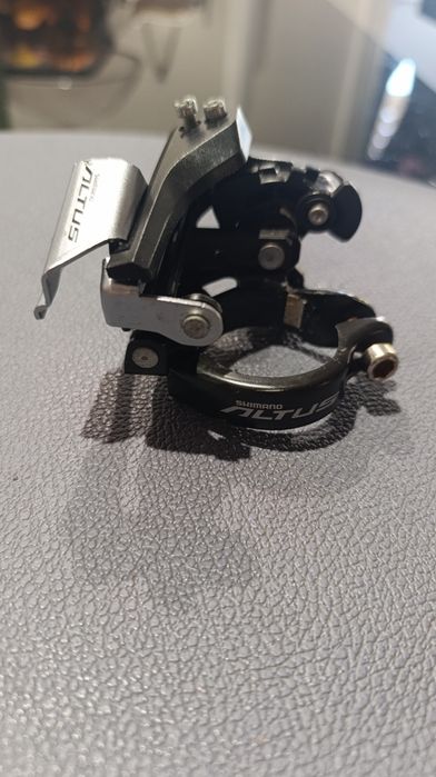 Desviador dianteiro Shimano Altus FD-M370 3x9