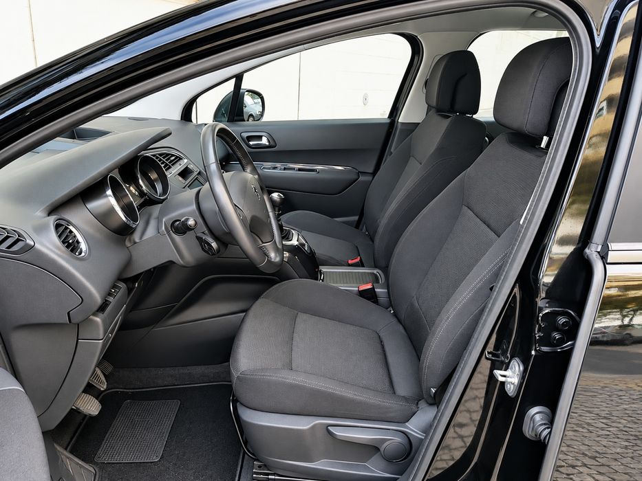 Peugeot 5008  1.6Hdi  115cv de 2012 (Diesel/7Lugares)
