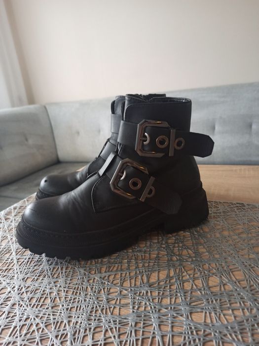 Czarne buty DeeZee rozm. 38