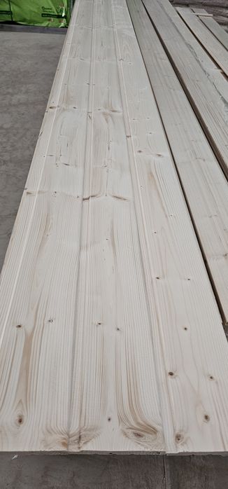 Deska elewacyjna boazeria podbitka 14x121 Szwedzka świerk