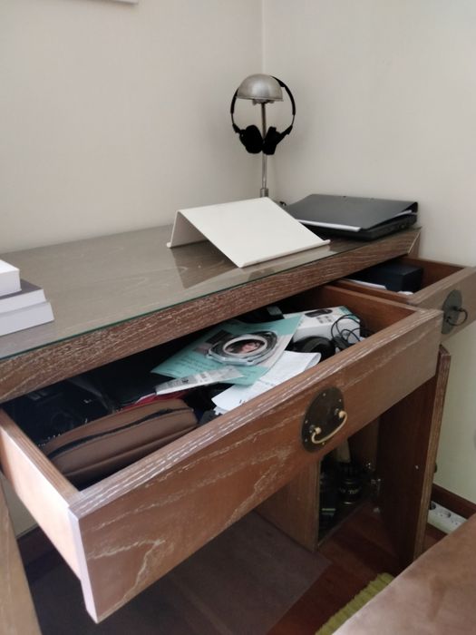 Mobilia de quarto com cama de casal