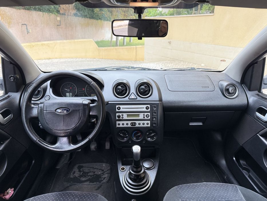 Ford Fiesta 1.25 Titanium — photo 5